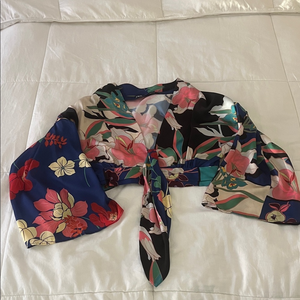 Zara Multicolor Floral Kimono